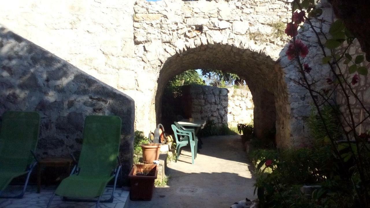 Cottage Melita The Apartment For Animal Lovers Babino Polje Exterior foto