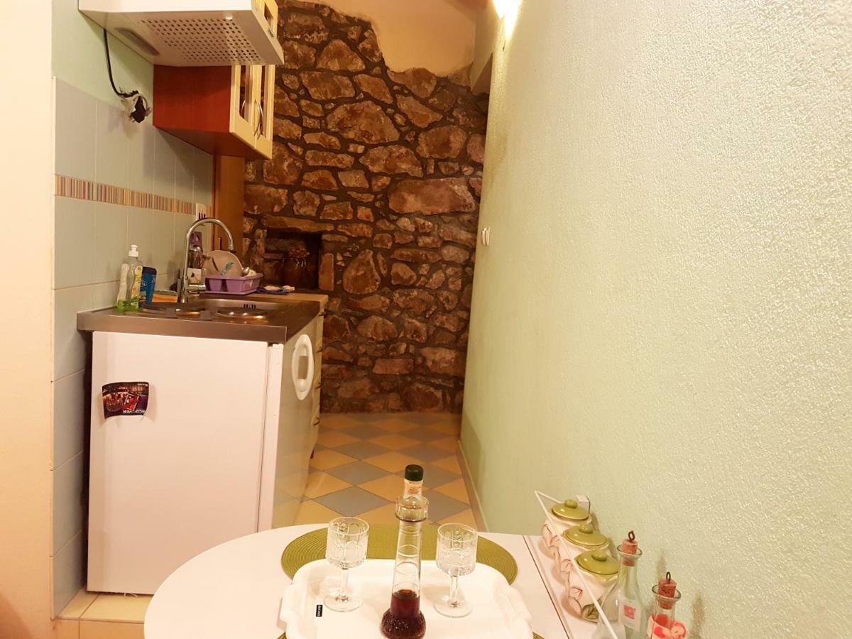 Cottage Melita The Apartment For Animal Lovers Babino Polje Exterior foto
